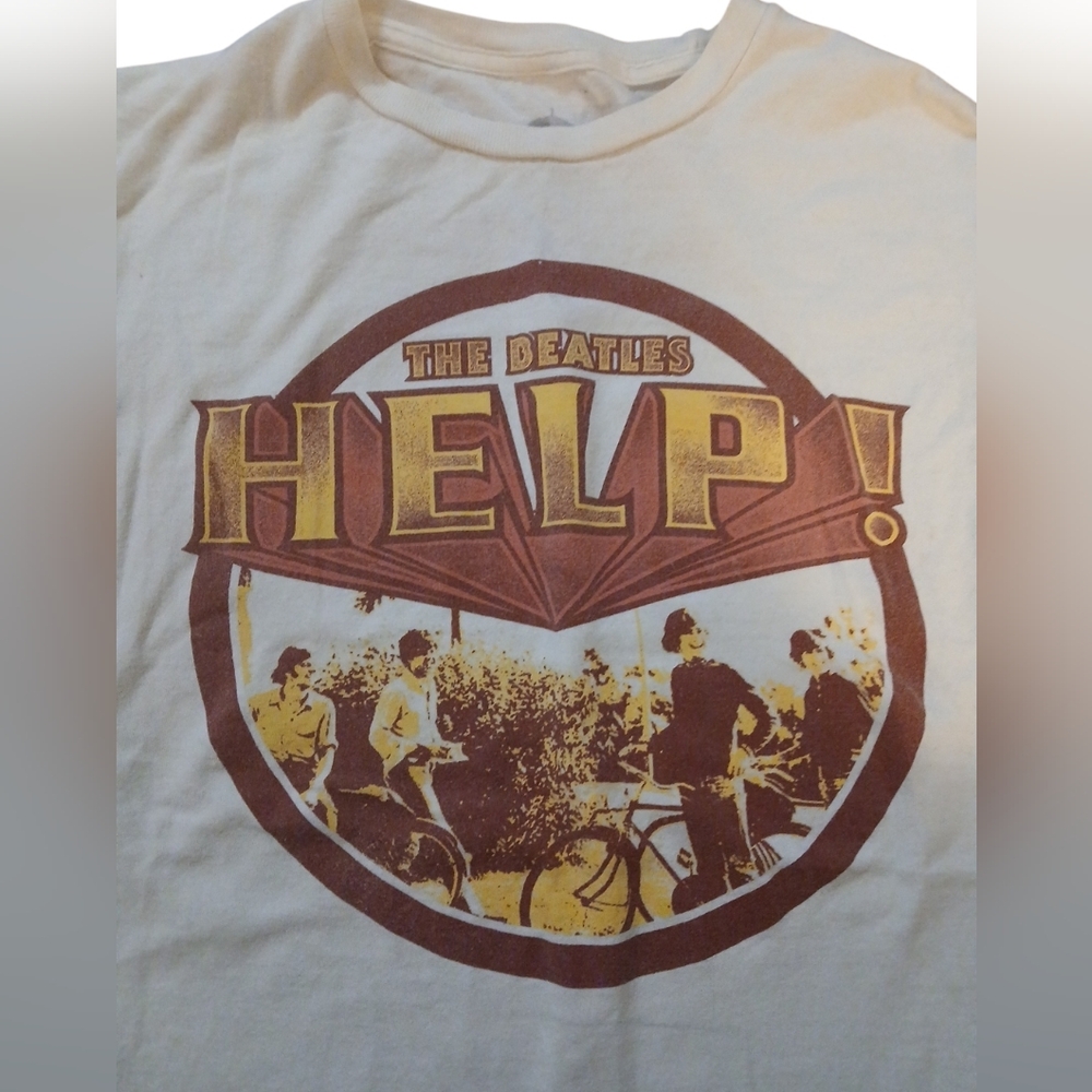 VINTAGE BEATLES "HELP" Tshirt. Short Sleeve.  Size Medium.  Color: Cream.